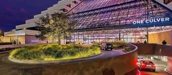 Remodeled Stylish Culver Cottage + Parking