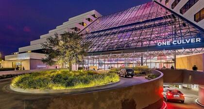 Remodeled Stylish Culver Cottage + Parking