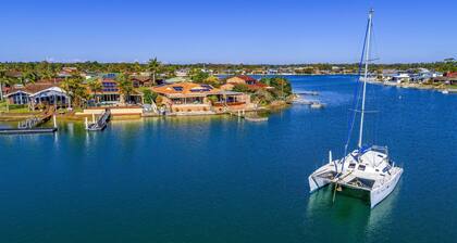 Seachange - Pet friendly waterfront holiday home