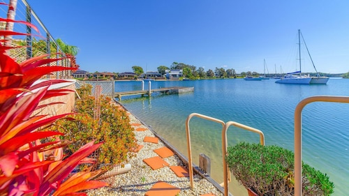 Seachange -Waterfront