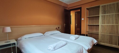 Apartment Santander Puertochico 5 minutes Sardinero beach (pet friendly)