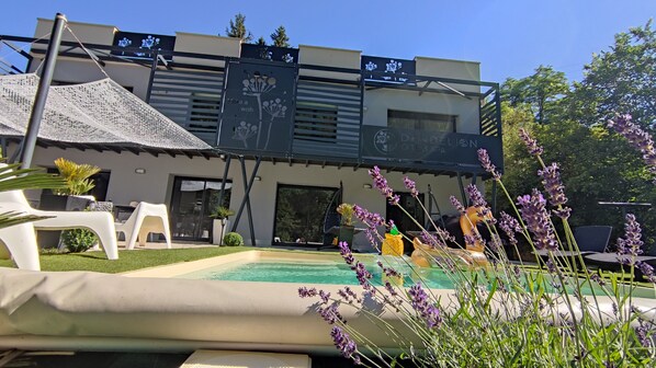 Outdoor pool, a heated pool