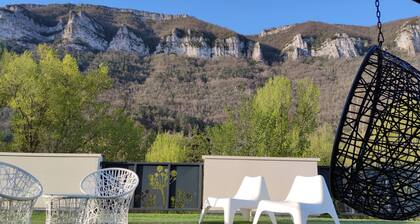 Séjour à 2 en amoureux gßte jacuzzi sauna piscine Gorges du Tarn Millau Aveyron