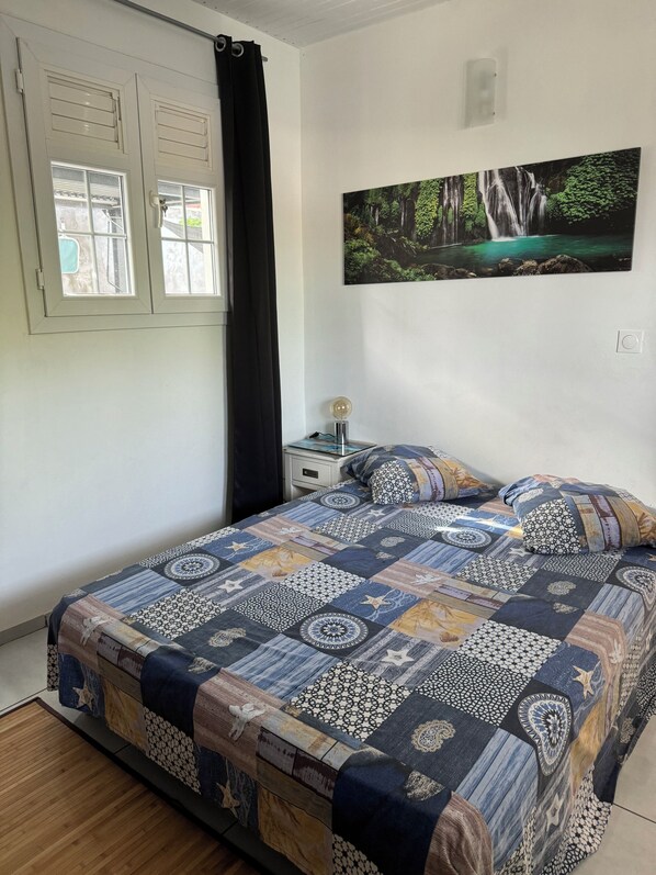 2 bedrooms, iron/ironing board, free WiFi, bed sheets