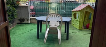 Beautiful house with private garden and indipendente garden. 