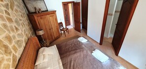 2 chambres, fer et planche Ă repasser, lit parapluie, Wi-Fi gratuit
