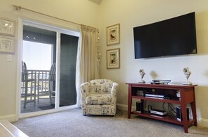 TV, table football, ping pong - FFR302 The Starboard by First Flight Rentals (Kill Devil Hills, NC 27948)