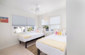 3 bedrooms, iron/ironing board, Internet, bed sheets