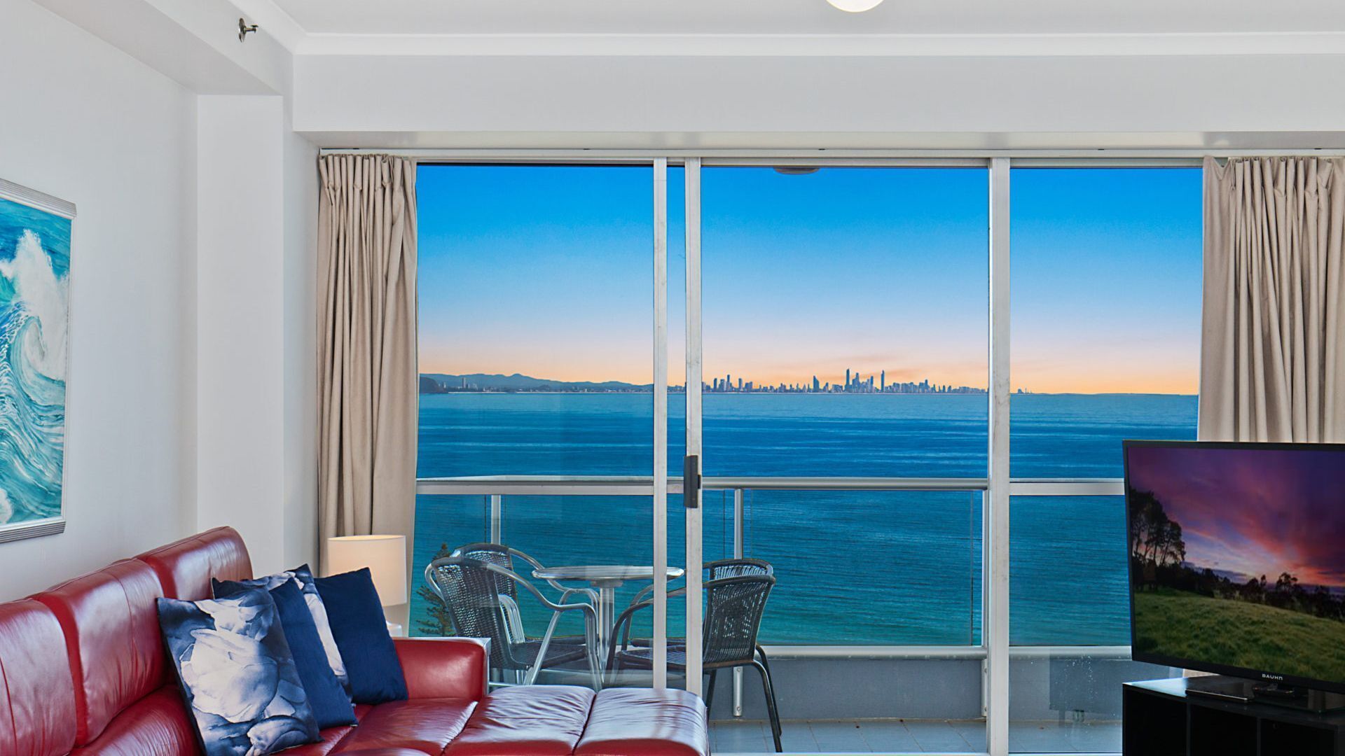 Points North Unit 98- Beachfront complex right in the heart of Coolangatta