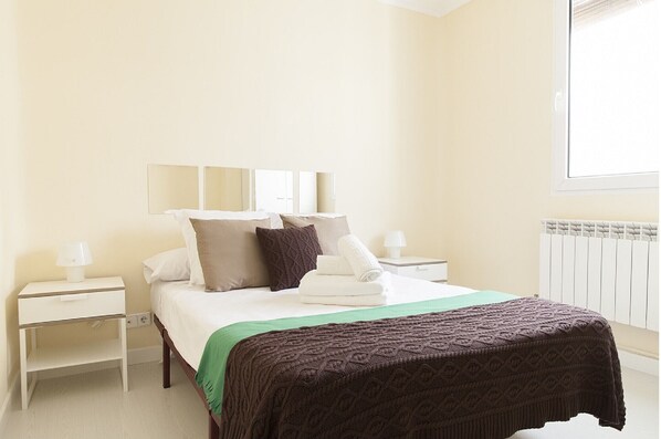 2 bedrooms, iron/ironing board, WiFi, wheelchair access