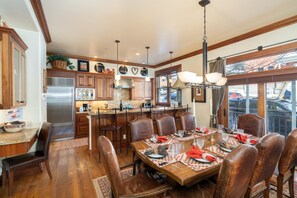 Private kitchen - Tres Casas B by Exceptional Stays (Telluride)