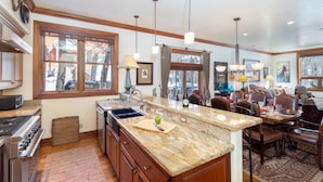 Private kitchen - Tres Casas B by Exceptional Stays (Telluride)