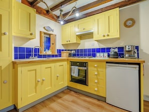 Cookware/dishes/utensils