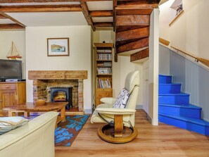 TV - 2 bedroom accommodation in Whitby (Whitby)