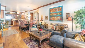 Living room - Tres Casas C by Exceptional Stays (Telluride)