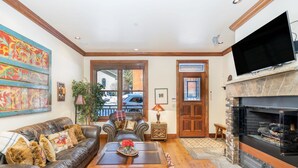 Living room - Tres Casas C by Exceptional Stays (Telluride)