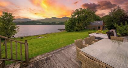 Loch Front Ferienhaus in den Highlands von Schottland mit Whirlpool