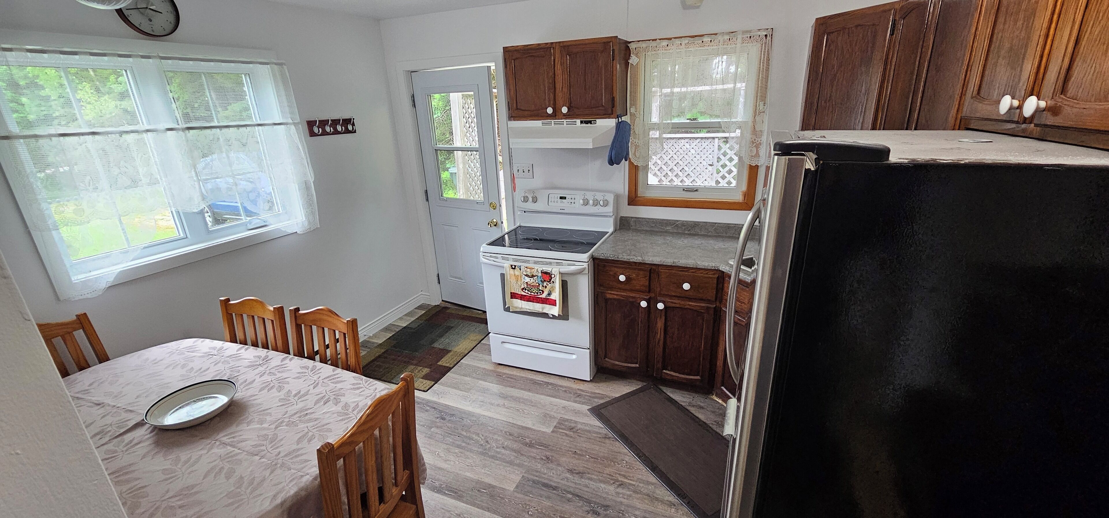 2 makuuhuonetta, silitysrauta/-lauta, ilmainen Wi-Fi, vuodevaatteet