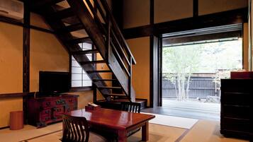 Loft Tradition (KAKUREMINO, Japanese Western Style) | Décoration personnalisée, chambres insonorisées, Wi-Fi gratuit