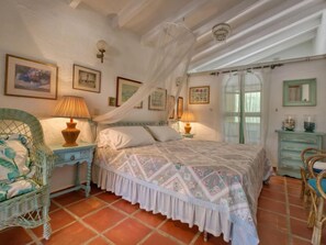 3 makuuhuonetta, silitysrauta/-lauta, Wi-Fi