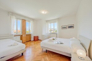 3 bedrooms, free WiFi, bed sheets