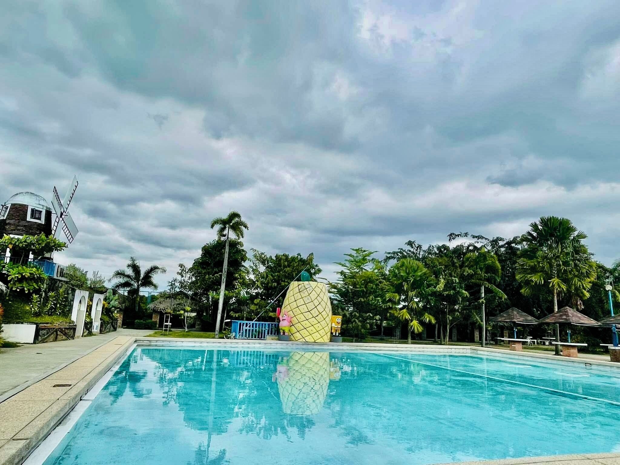 2 室外游泳池