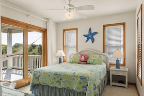 5 habitaciones, tabla de planchar con plancha, wifi y ropa de cama 