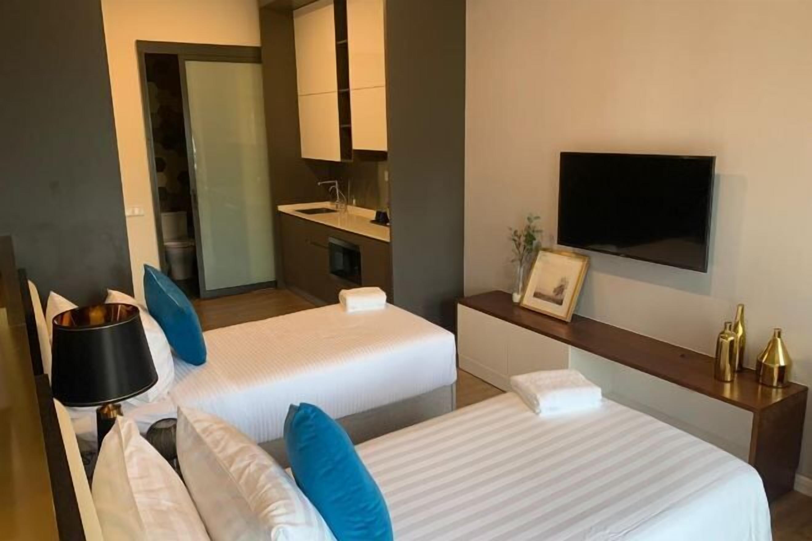 Escrivaninha, Wi-Fi de cortesia, roupa de cama