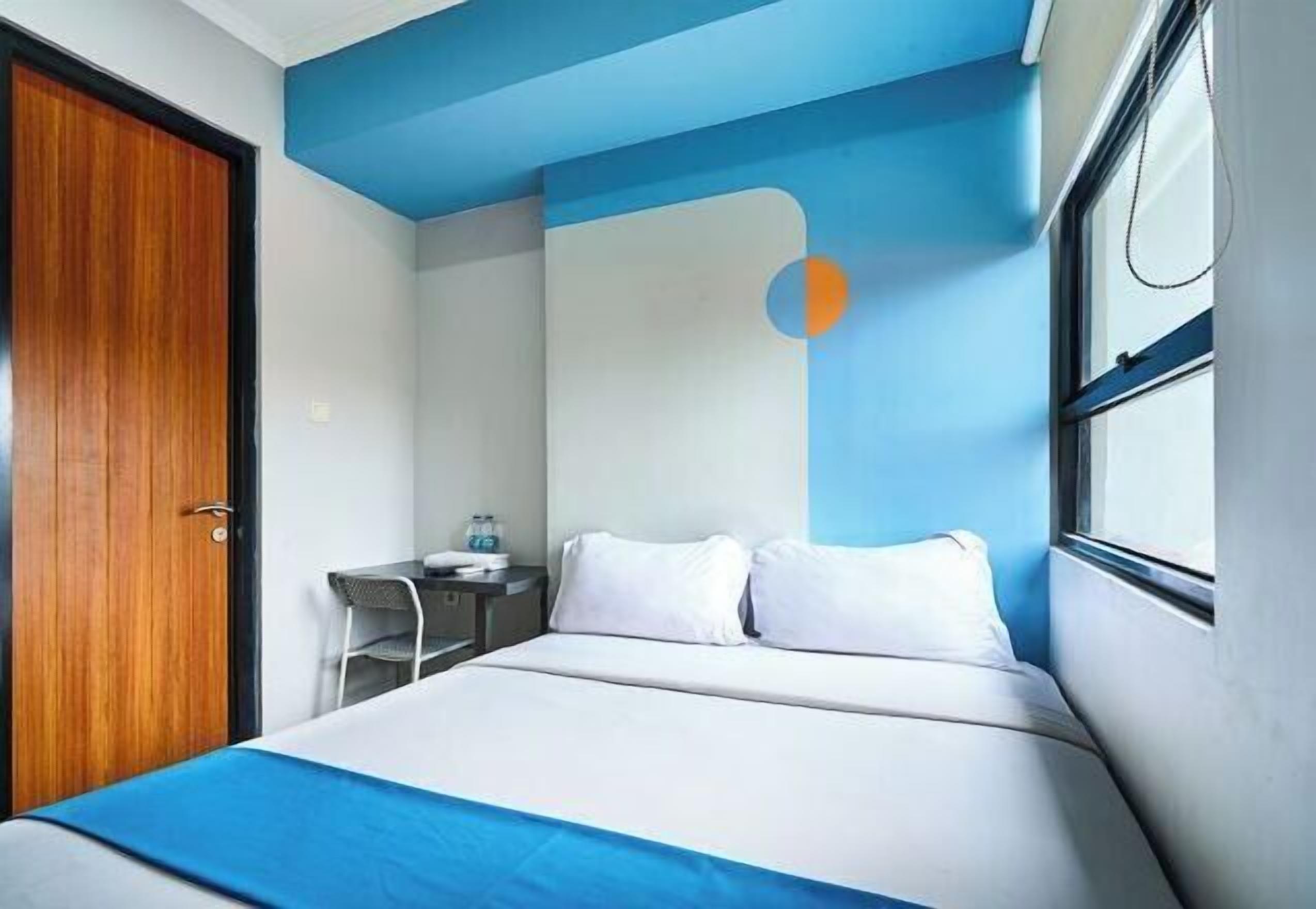 Soundproofing, free WiFi