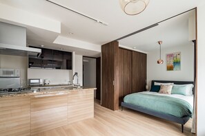 Desk, blackout curtains, soundproofing, iron/ironing board - Section L Ginza East (Tokyo)