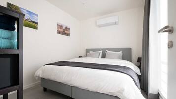 Apartamento (Brussels Center) | 1 quarto, edredons de pluma, frigobar (abastecido com itens grátis)