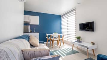 ์ํํธ (Brussels North) | ๊ฑฐ์ค ๊ณต๊ฐ | ์ค๋งํธ TV, ๋ฐ๋ฅ ๋๋ฐฉ/์จ๋