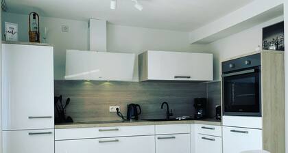 Modern apartment with prime, kitchen & WLAN