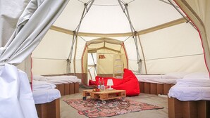 Deluxe Tent, Lake View, Lakeside | WiFi (surcharge), individually decorated - Camp Moeve - Glamping in der Lausitz (Drebkau)