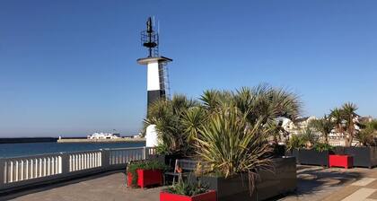 Apartment T3 located in front of the beach of QUIBERON.