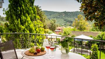 Studio Supérieur (for 3) | Vue de la chambre