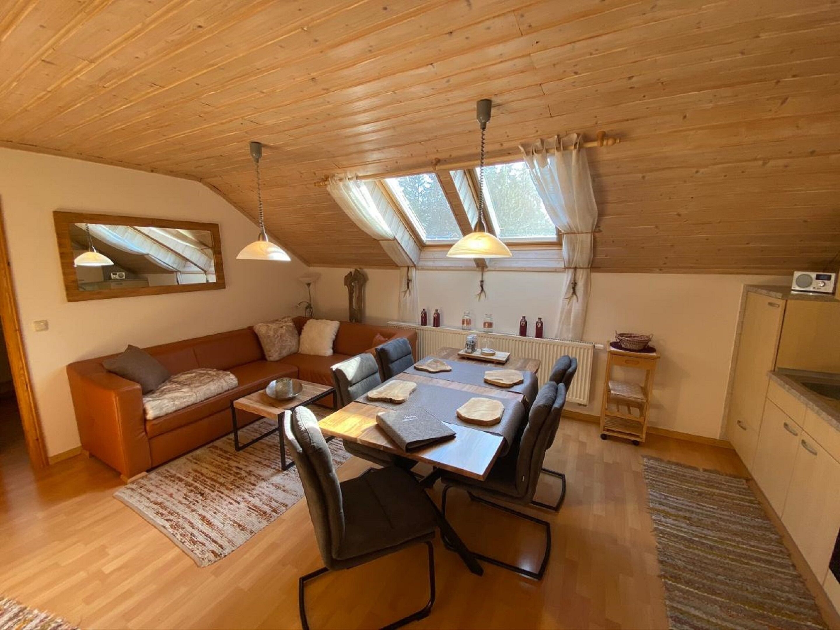 House | In-room dining