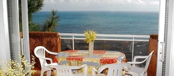 Panoramic sea view from each accommodation