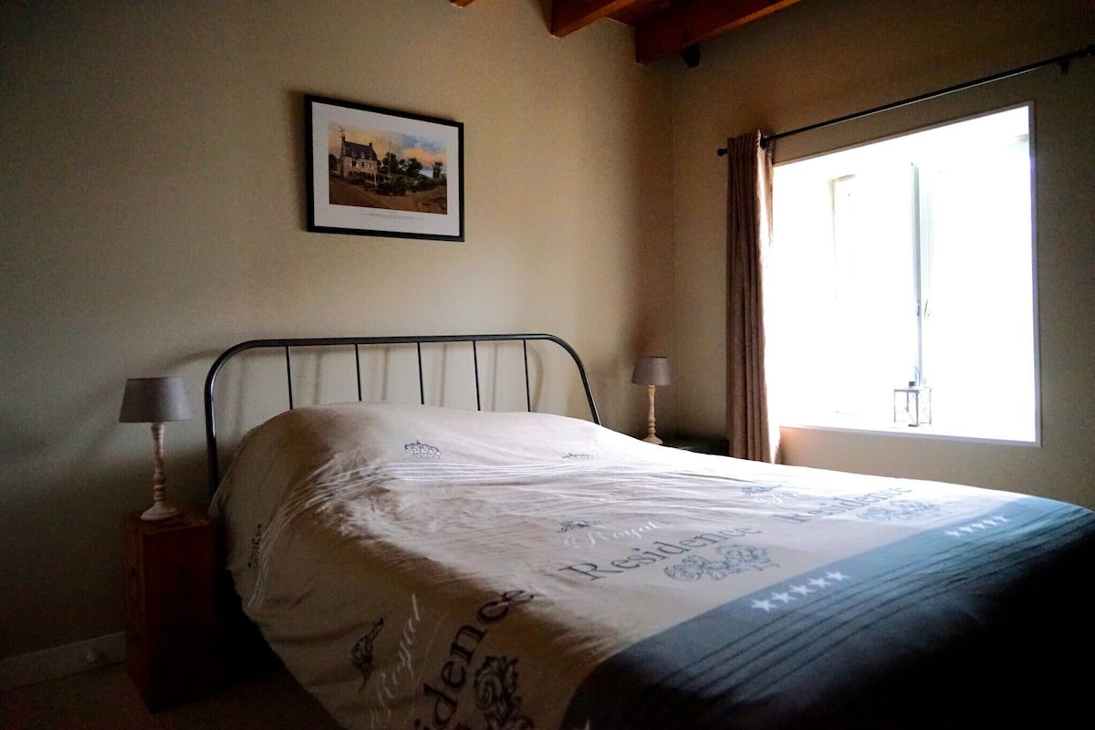 Familiekamer (Barrack 3) | Hypoallergeen beddengoed, geluiddichte muren, gratis wifi, beddengoed