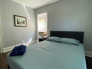 4 bedrooms, WiFi, bed sheets