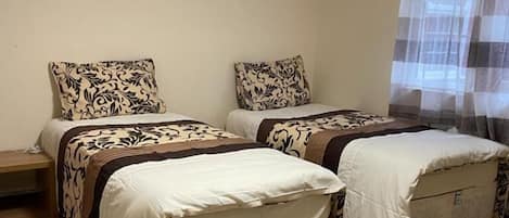 Basic Double Room | Free WiFi, bed sheets