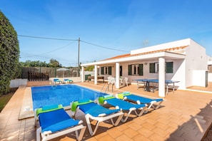 Piscine extérieure