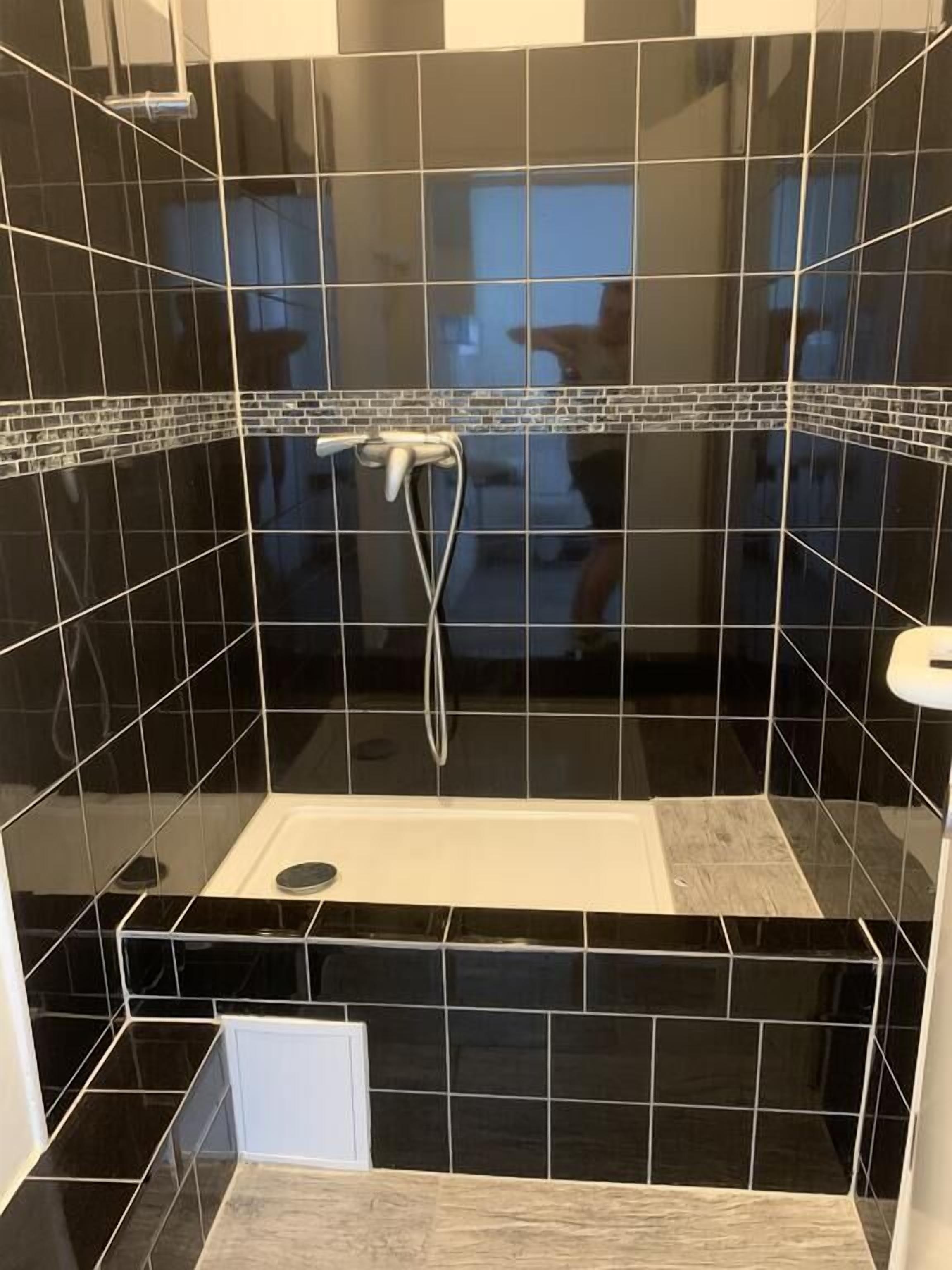Shower kamar mandi