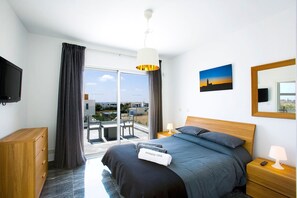 1 chambre, fer et planche à repasser, Wi-Fi gratuit, draps fournis