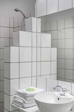 Towels, shampoo