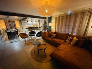 TV, table football, ping pong - Your 5* vacation with family or friends. A haven of peace in the heart of the Cévennes! (Saint-Jean-du-Pin)