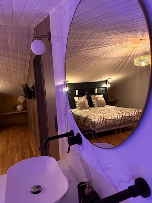 5 chambres, fer et planche Ă repasser, Wi-Fi gratuit, draps fournis