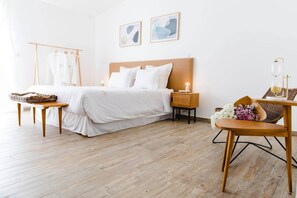 4 bedrooms, iron/ironing board, travel cot, free WiFi