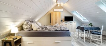 Cozy Vacation Apartment “Opitz” close to Lake Constance with Wi-Fi, Garden & Pool