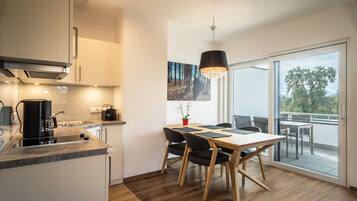 Kühlschrank, Ofen, Herdplatte, Geschirrspüler